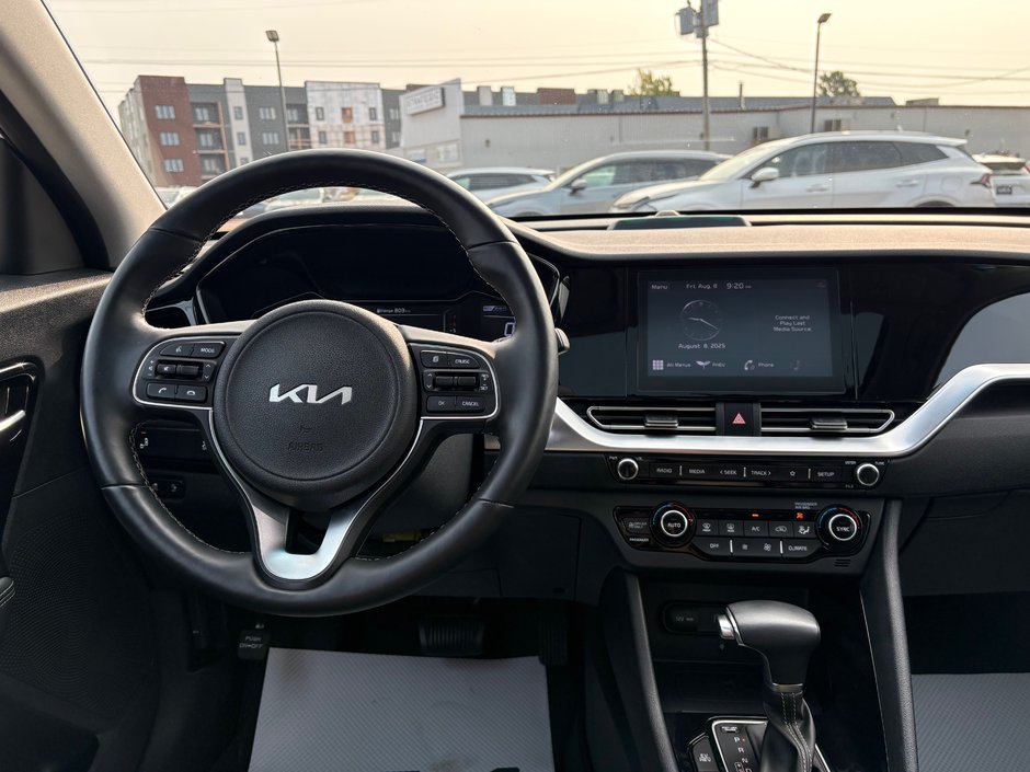 2022 Kia Niro Plug-In Hybrid EX-12