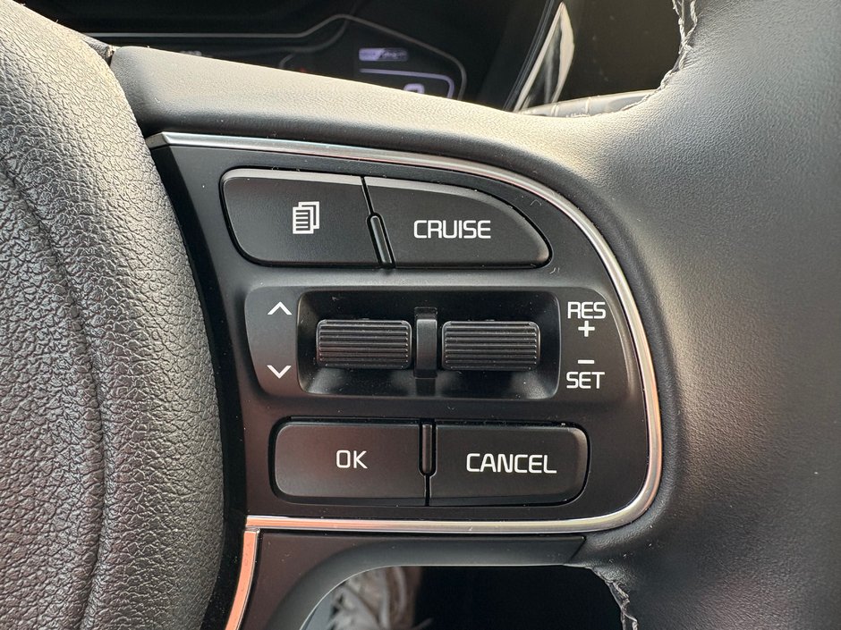 2022 Kia Niro Plug-In Hybrid EX-22