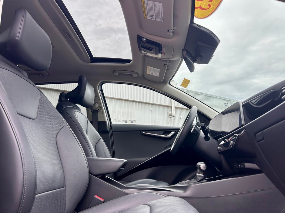 2023 Kia Niro SX-14