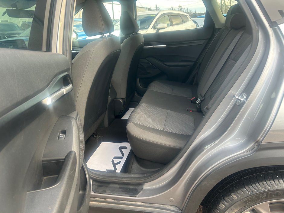 2022 Kia Seltos LX AWD-13