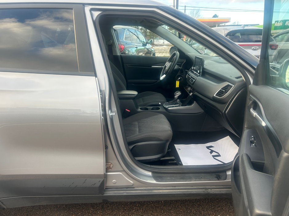 2022 Kia Seltos LX AWD-8