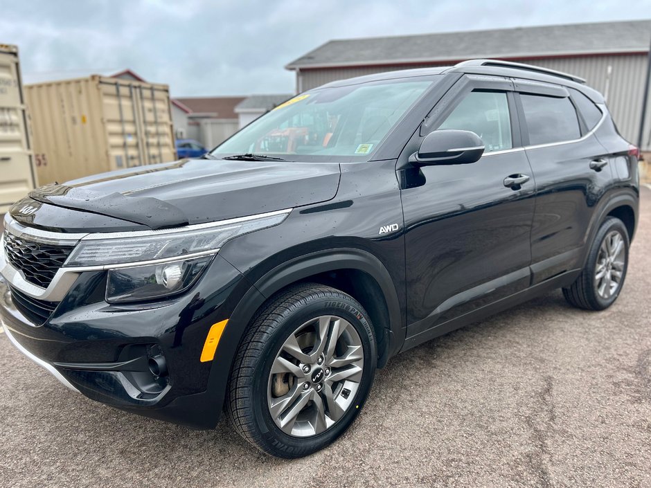 2023 Kia Seltos EX AWD-12