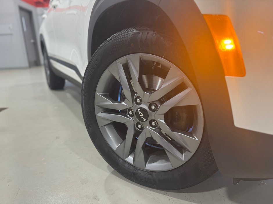 2023 Kia Seltos EX AWD-10