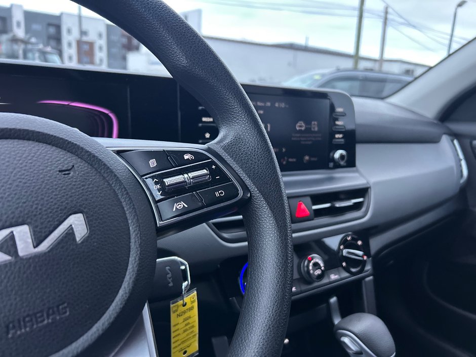 2024 Kia Seltos LX AWD-21