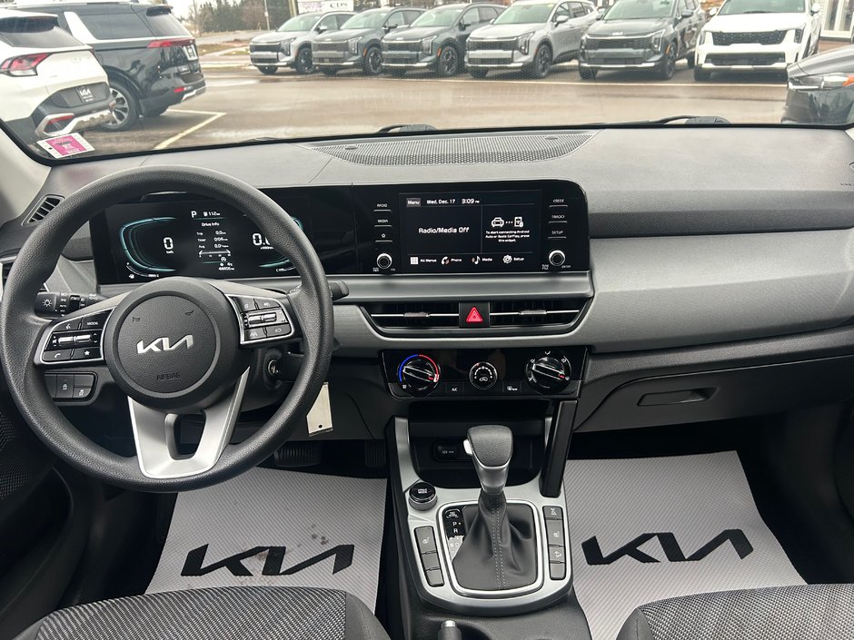 2024 Kia Seltos LX AWD-17