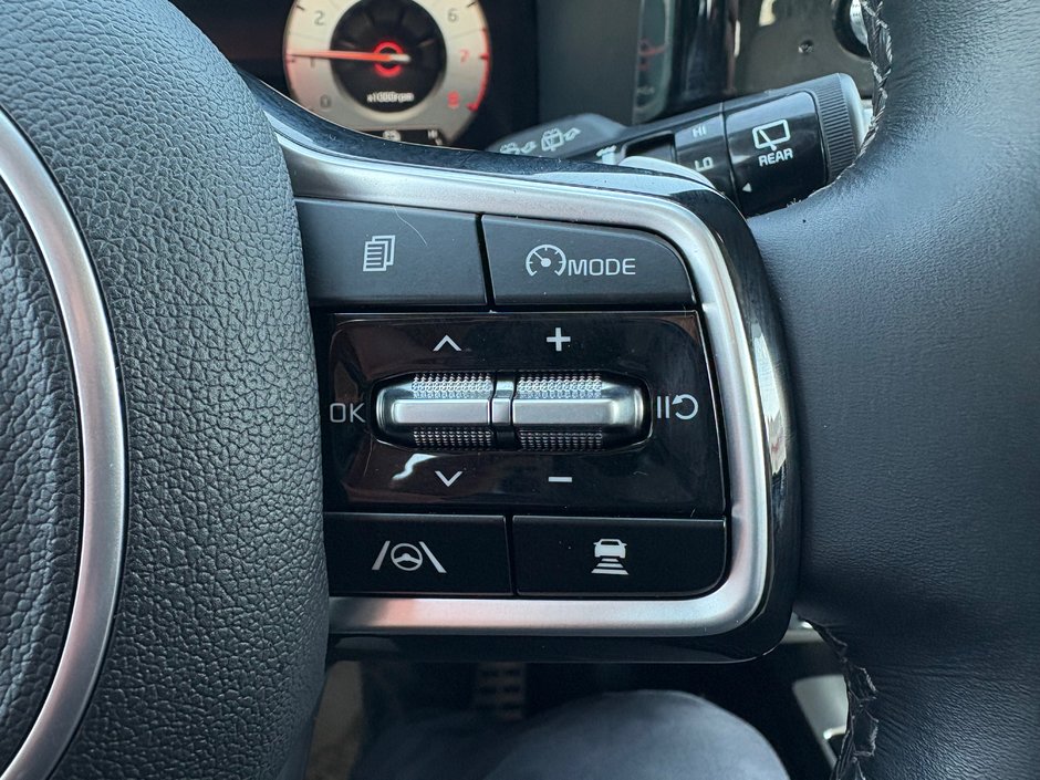 2022 Kia Sorento Plug-In Hybrid SX AWD | SAVE $2000 WITH PEI PHEV REBATE-19