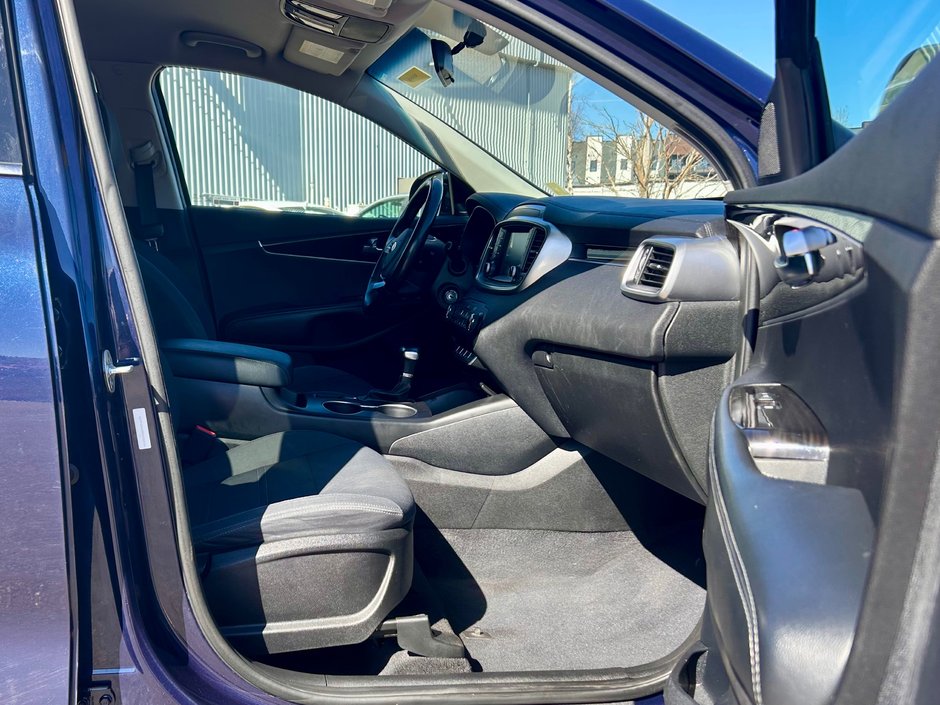 2019 Kia Sorento LX-12