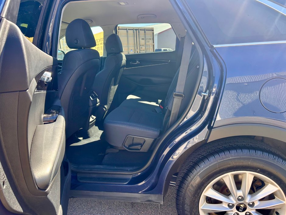 2019 Kia Sorento LX-16