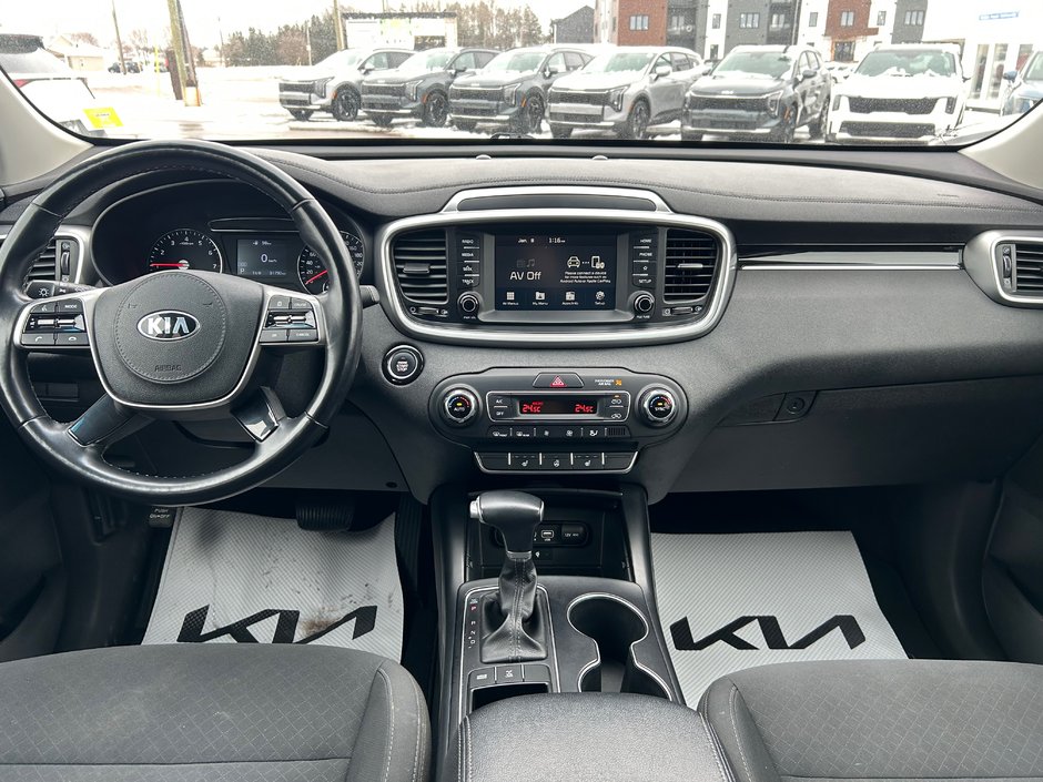 2020 Kia Sorento LX+ AWD-17