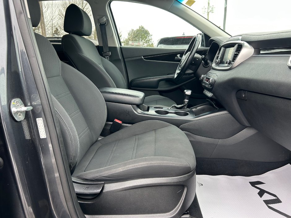 2020 Kia Sorento LX+ AWD-9