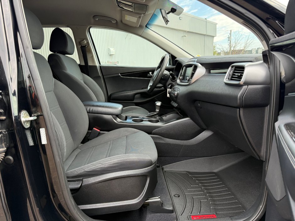 2020 Kia Sorento LX AWD-20