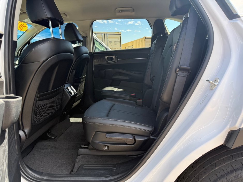2024 Kia Sorento EX AWD-18