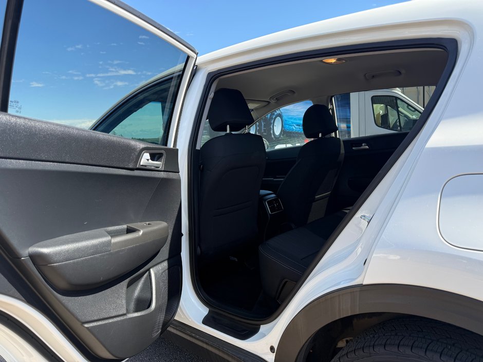 2020 Kia Sportage LX AWD-17