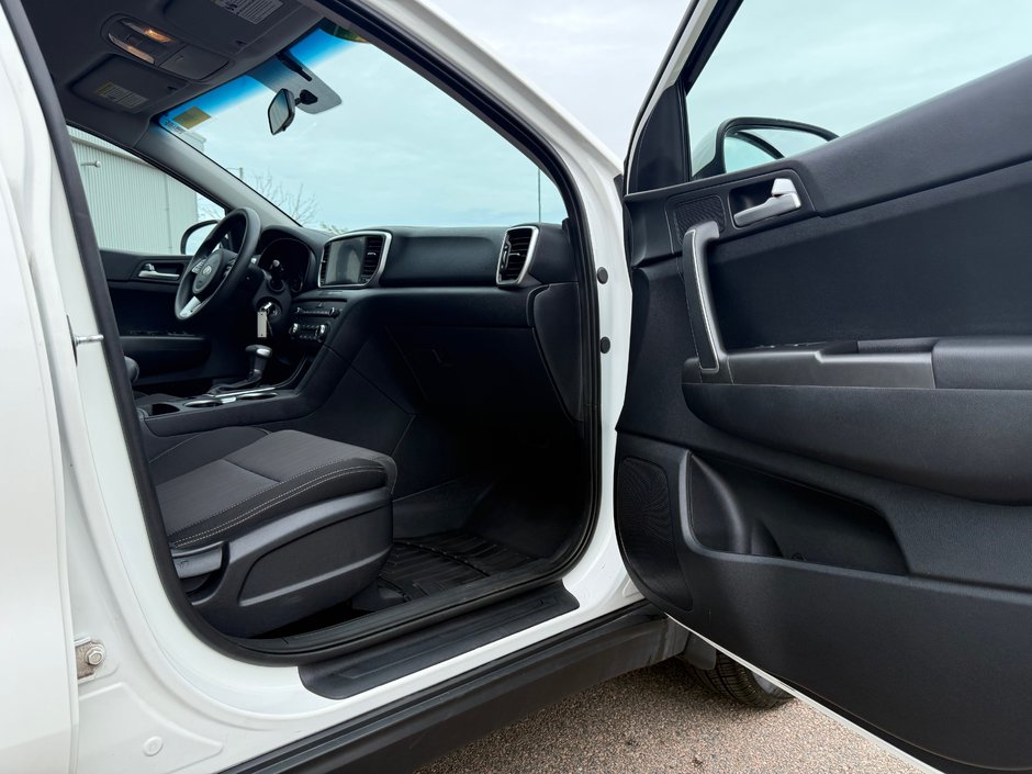 2021 Kia Sportage LX-18