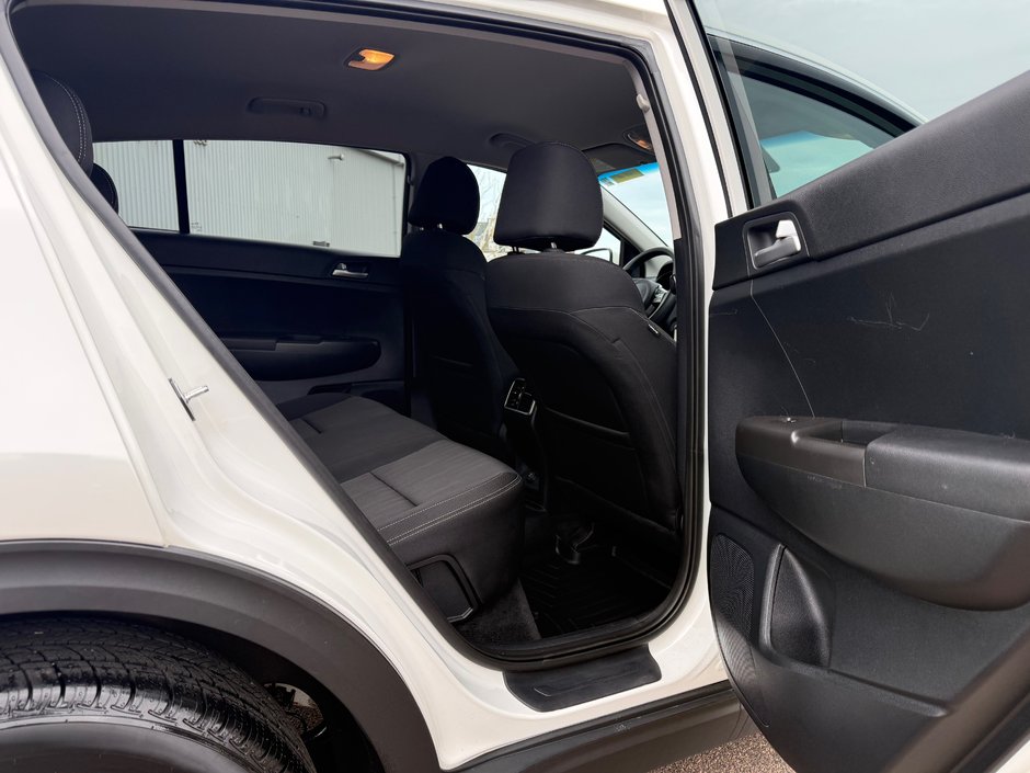 2021 Kia Sportage LX-16