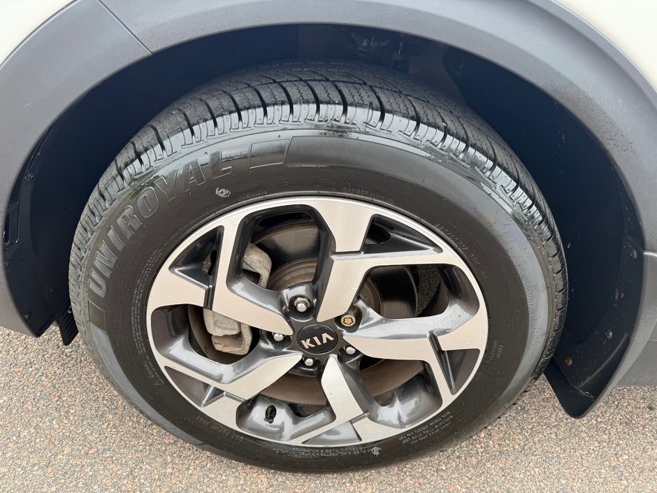 2021 Kia Sportage LX-8
