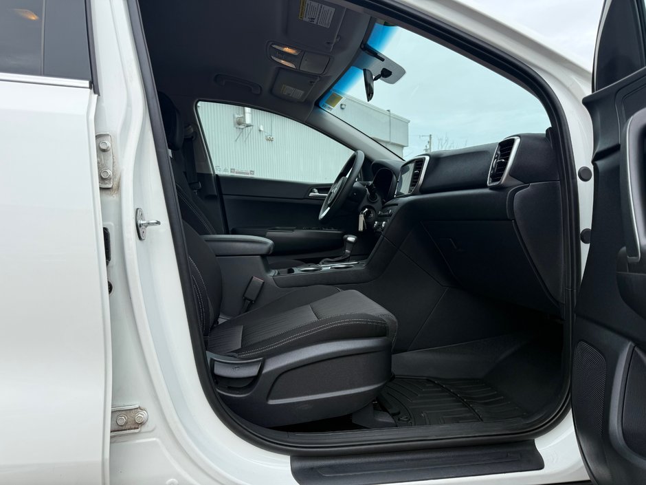 2021 Kia Sportage LX-19