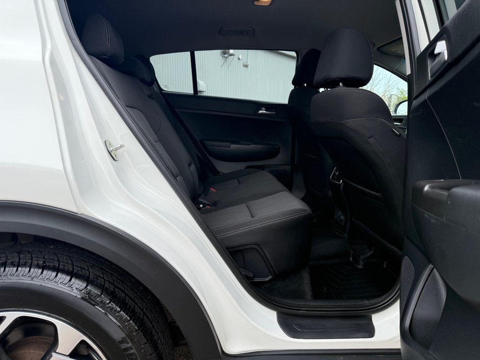 2021 Kia Sportage LX-17