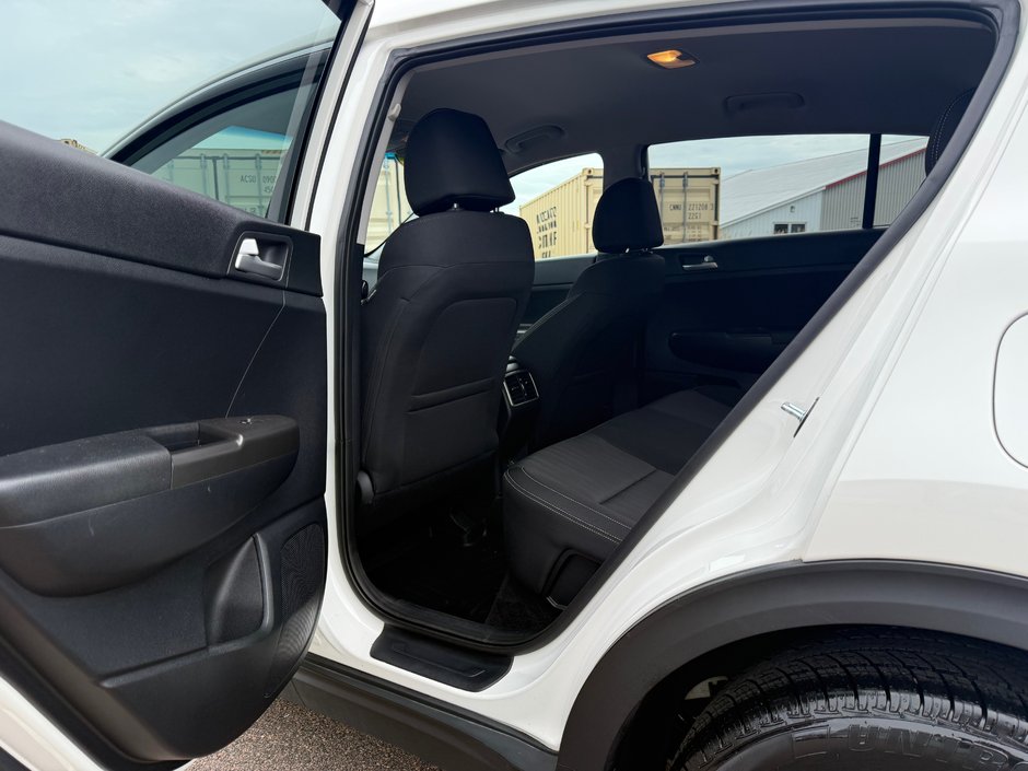 2021 Kia Sportage LX-13