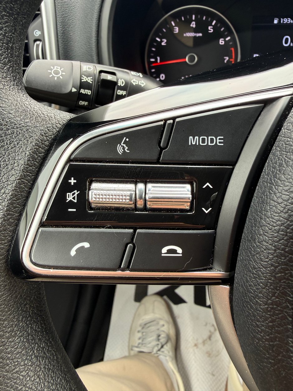 2021 Kia Sportage LX-23