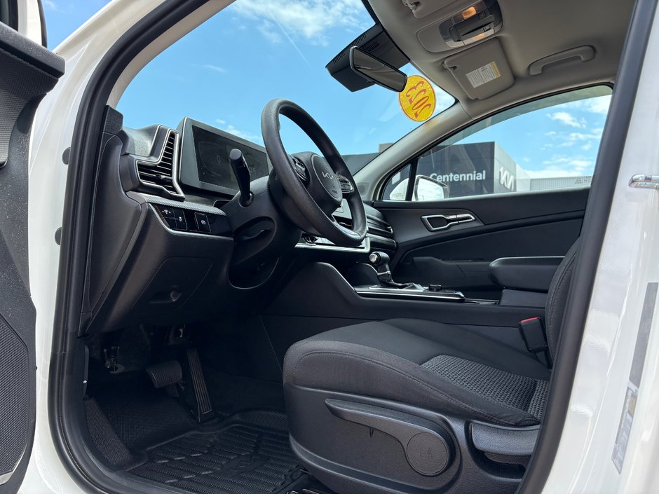 2023 Kia Sportage LX-12