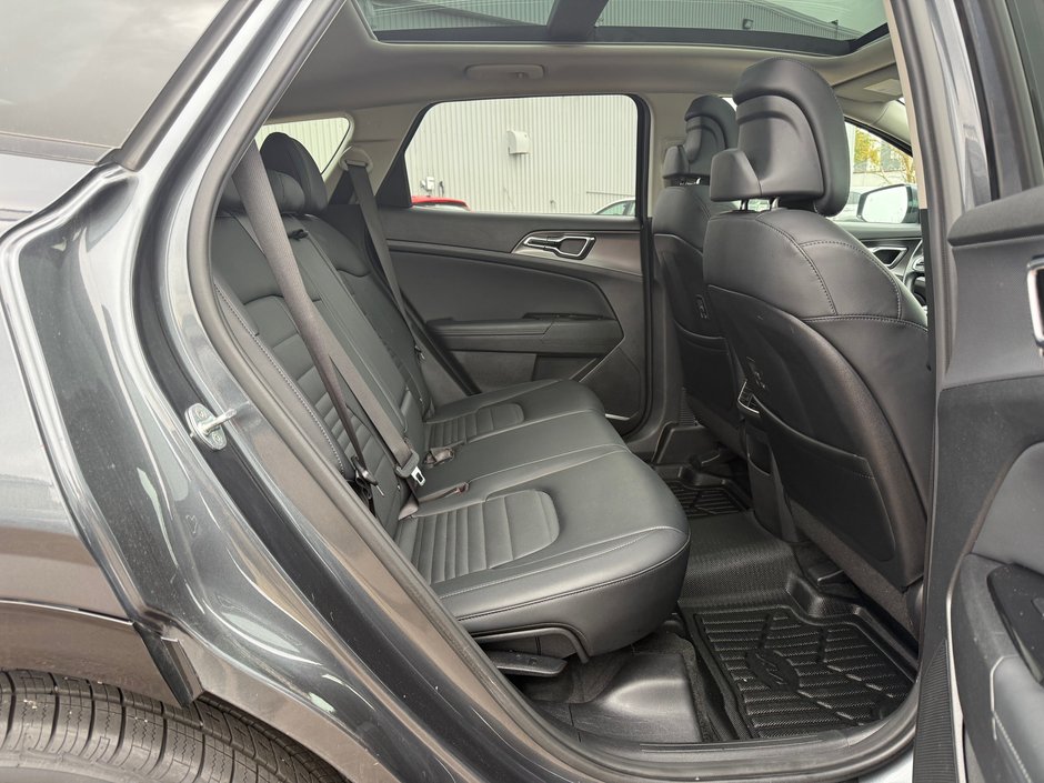 2023 Kia Sportage EX Premium AWD-16
