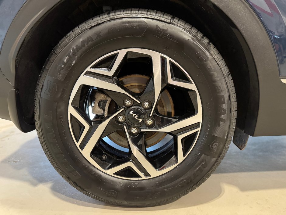 2023 Kia Sportage LX-29