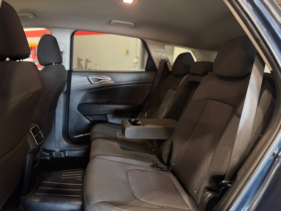 2023 Kia Sportage LX-14