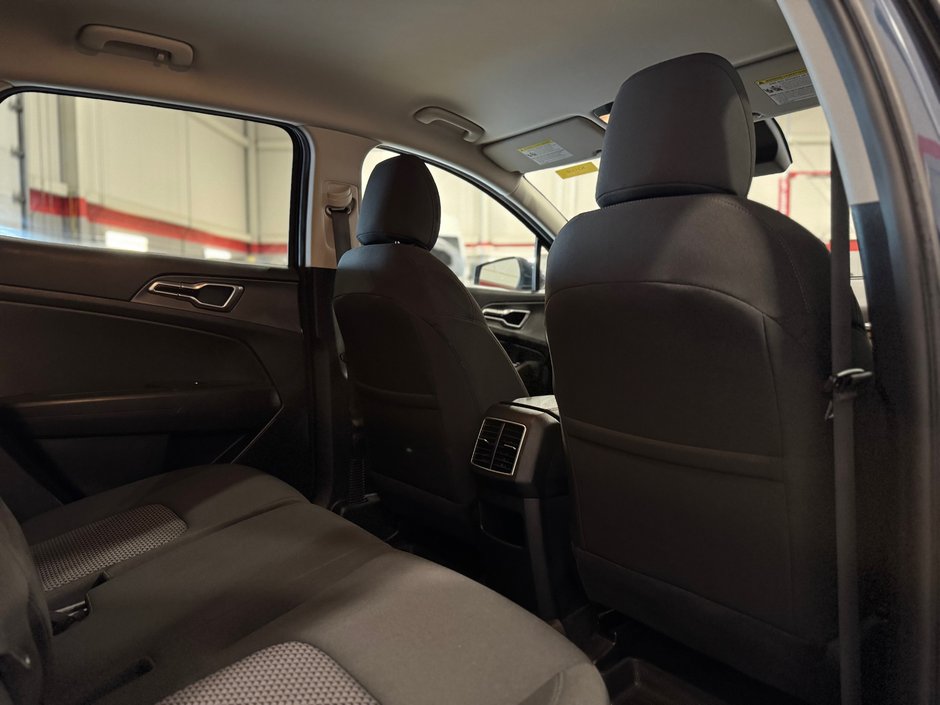 2023 Kia Sportage LX-13