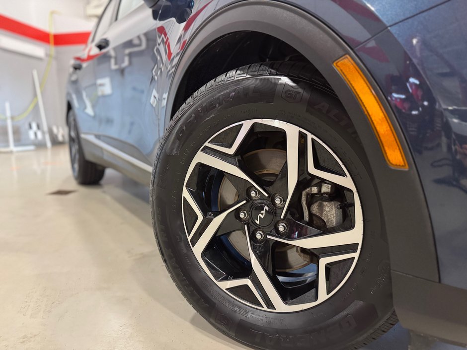 2023 Kia Sportage LX-7