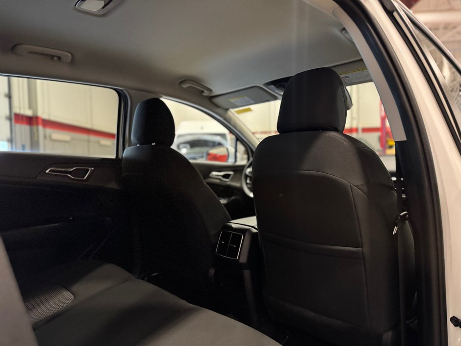 2025 Kia Sportage LX AWD-27