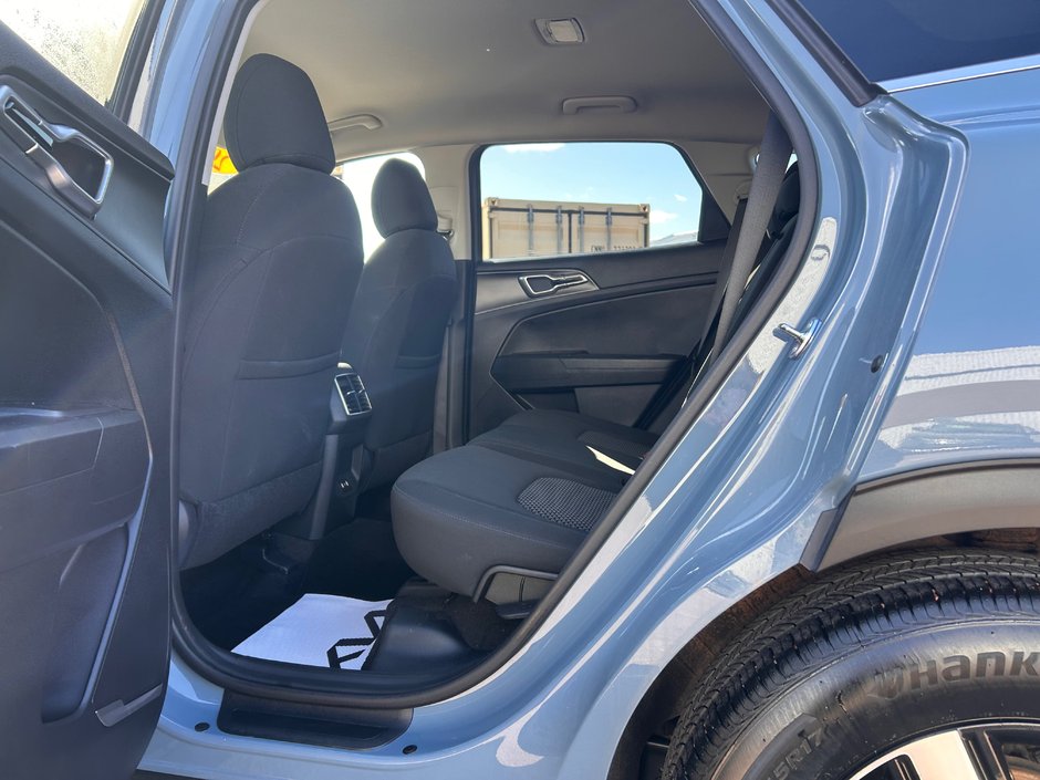 2026 Kia Sportage LX-16