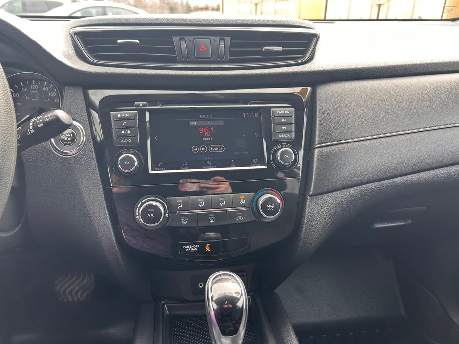 2018 Nissan ROGUE S-21