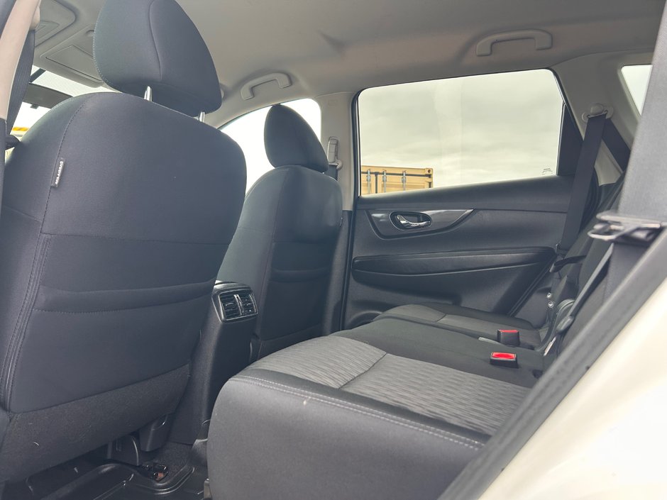 2018 Nissan ROGUE S-18