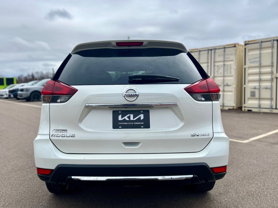 2018 Nissan ROGUE S-8