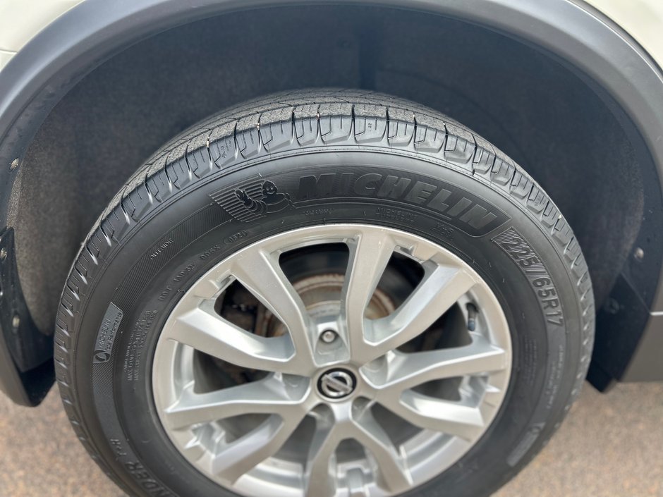 2018 Nissan ROGUE S-4