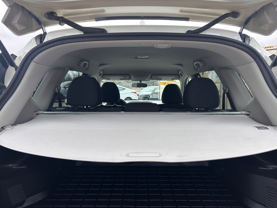 2018 Nissan ROGUE S-9