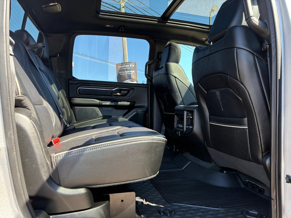 2022 Ram 1500 Limited 4x4 Crew Cab EcoDiesel-10