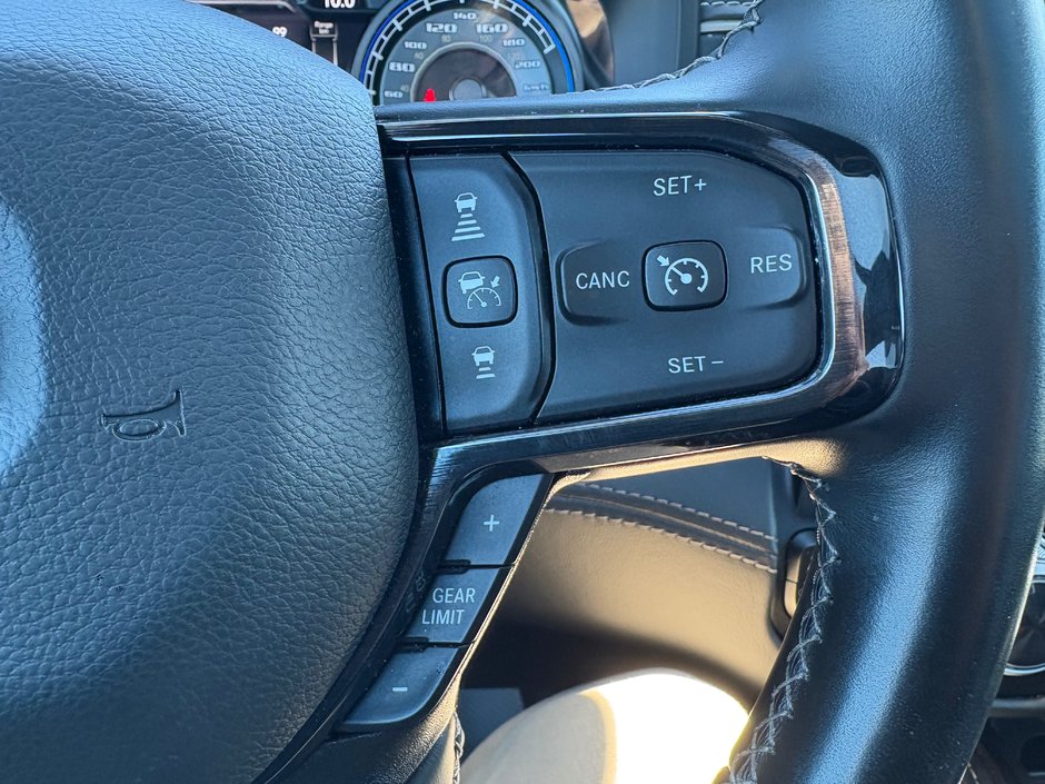 2022 Ram 1500 Limited 4x4 Crew Cab EcoDiesel-18