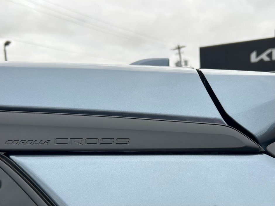 2023 Toyota Corolla Cross Hybrid SE AWD-25