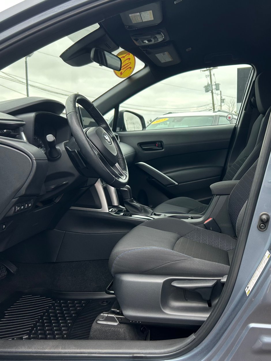 2023 Toyota Corolla Cross Hybrid SE AWD-14