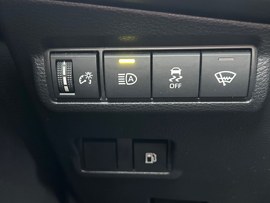 2023 Toyota Corolla Cross Hybrid SE AWD-22