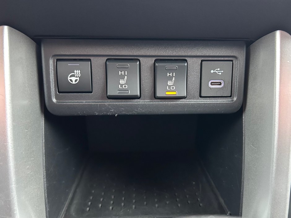 2023 Toyota Corolla Cross Hybrid SE AWD-21