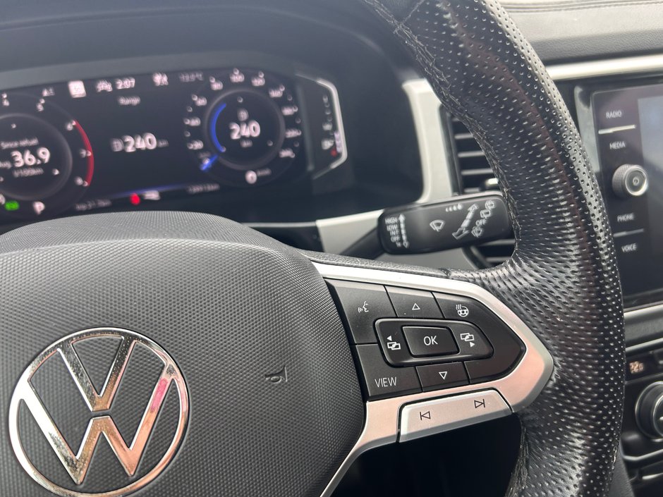 2022 Volkswagen Atlas Execline R-Line AWD-30