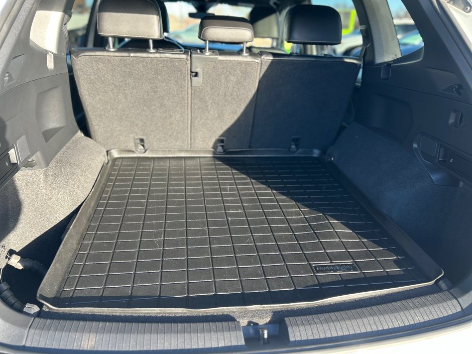 2022 Volkswagen TIGUAN COMFORTLINE R-LINE BLACK EDITION-8