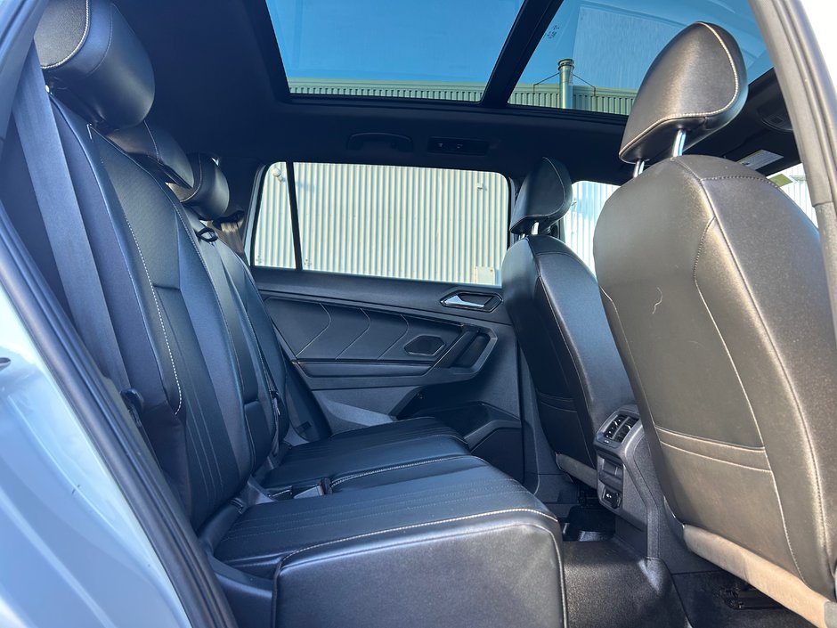 2022 Volkswagen TIGUAN COMFORTLINE R-LINE BLACK EDITION-14