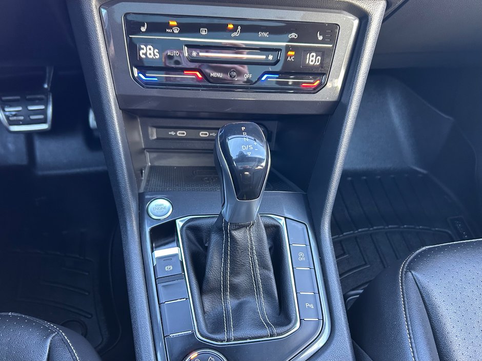 2022 Volkswagen TIGUAN COMFORTLINE R-LINE BLACK EDITION-23