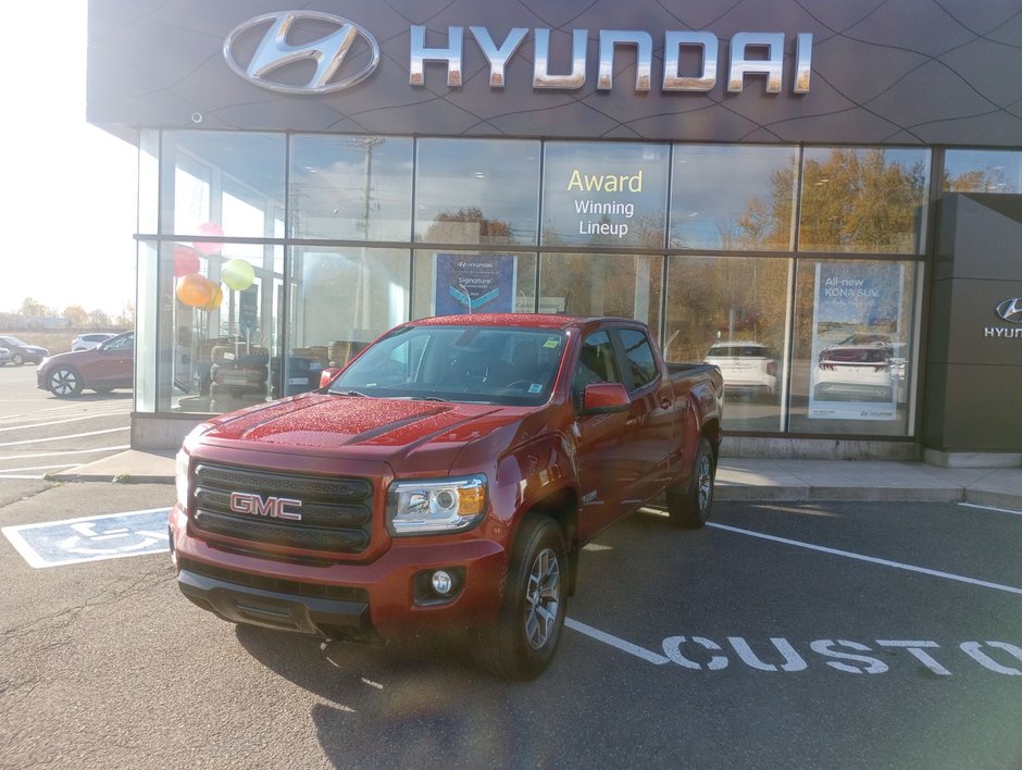 2019  Canyon 4WD ALL TERRAIN W/LEATHER in New Glasgow, Nova Scotia