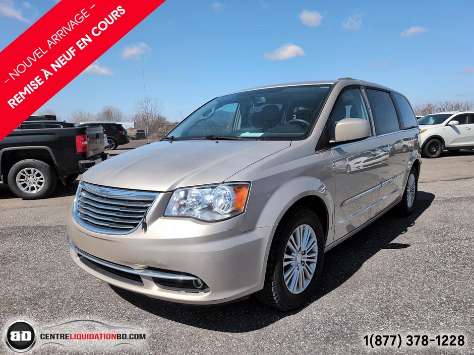 Chrysler Town & Country Touring TOIT OUVRANT CUIR 2015 à Granby, Québec
