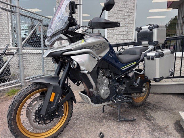 CF Moto IBEX 800-T ENTIEREMENT EQUIPER, MOTO ADAPTER A TOUS LES TER 2023